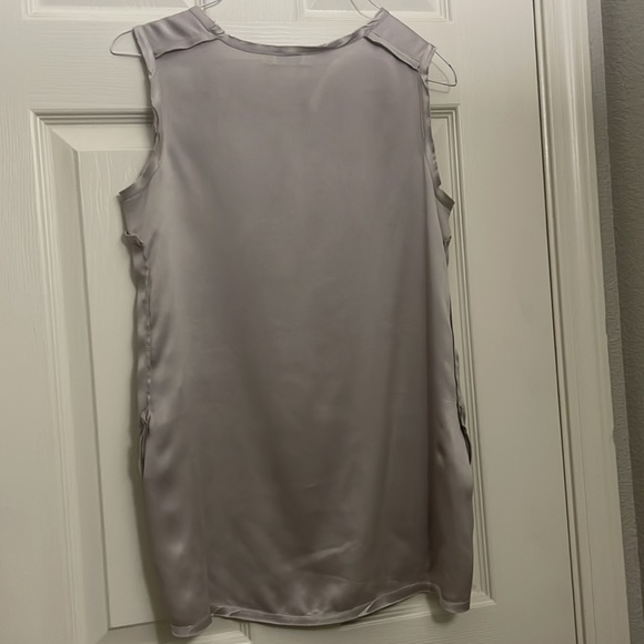 100% silk Vince Hi low tank - Picture 6 of 7